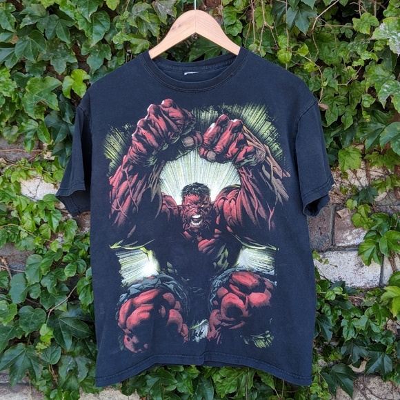 red hulk t shirt